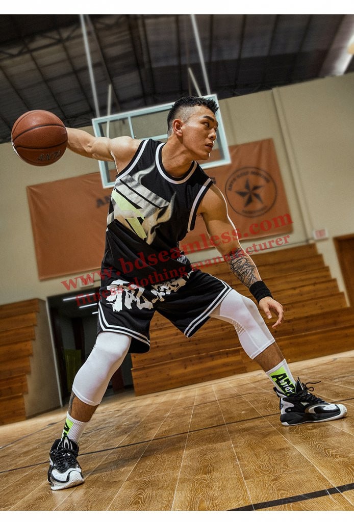 Should I Wear Shorts Over Compression Pants